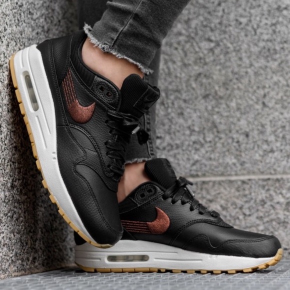 Nike Shoes - NIKE AIR MAX PREMIUM sz 7.5,8,8.5,9,10 new